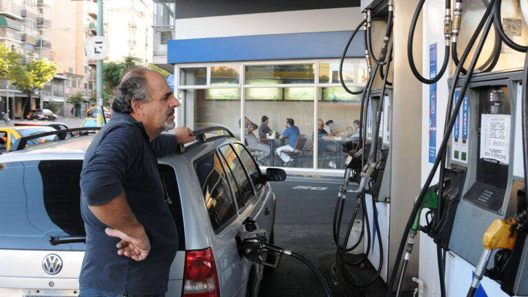 VIEJO CARGANDO